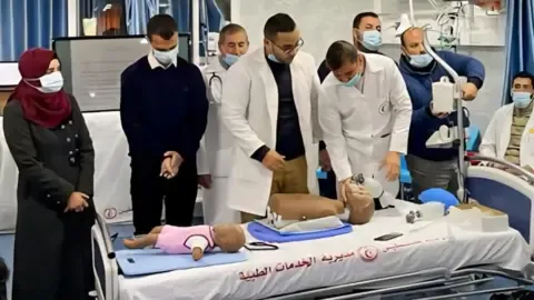Pioneering Group of Students Evacuated from the Gaza Strip to Study in the Britain