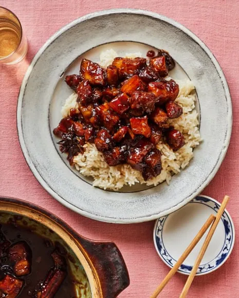 The Chef's Delicious Recipes for Lu Rou Fan and Crispy Radish Bites