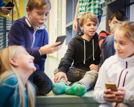 The Scandinavian nation to Implement Nationwide Cellphone Restriction in Schools
