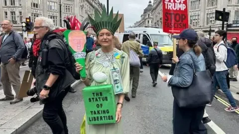 Thousands Protesters Assemble in Downtown London to Denounce President Trump's Second State Visit