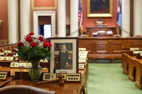 Minnesota Residents Go to Election Sites to Fill Seat of Slain Legislator