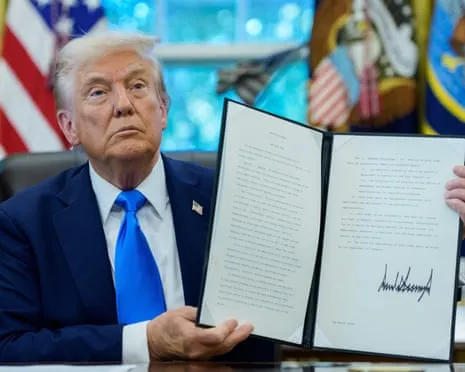 Trump Signs Proclamation Introducing Yearly $100,000 Fee on Work Visas